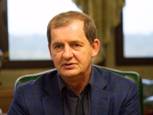 Поздравление Почетного гражданина Екатеринбурга Андрея Симановского