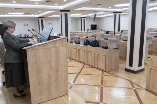 Половина всех расходов – на образование. Депутаты продолжают изучать бюджет-2026