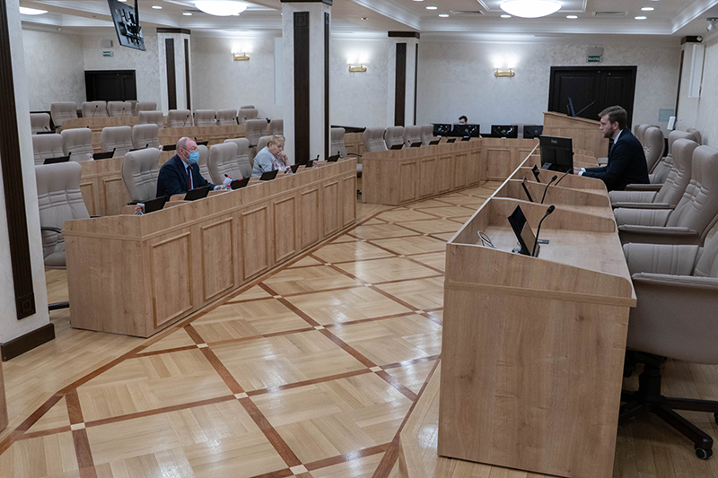 В Екатеринбургской городской Думе состоялось очередное заседание комиссии по экономическому развитию и инвестициям