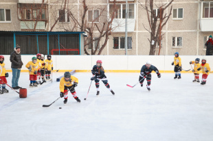 Навстречу жителям: финал студенческого конкурса, турниры по хоккею, футболу, боксу и шахматам