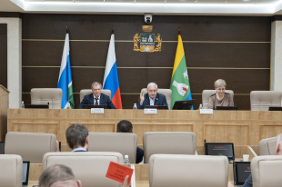 Депутаты подняли вопросы приюта для собак, незаконных свалок и эко-просвещения