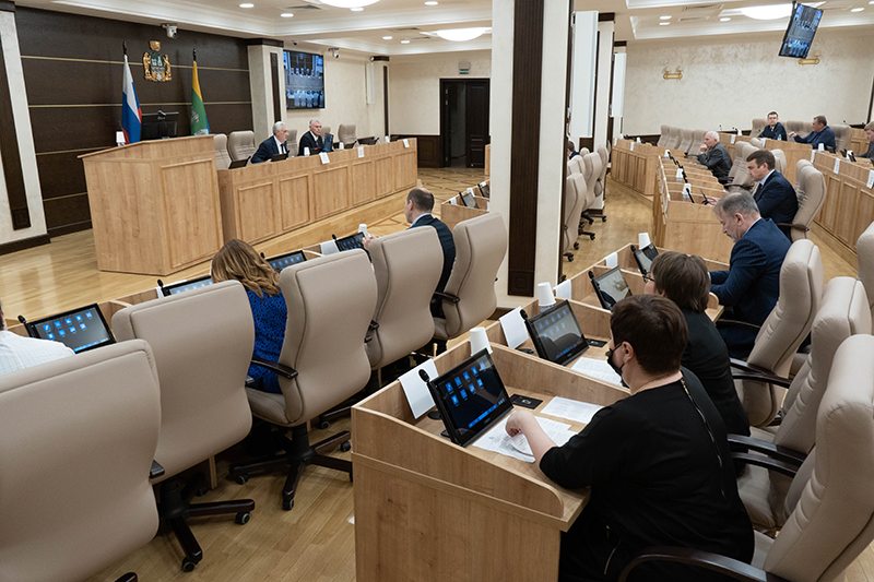 Общественная палата Екатеринбурга обсудила патриотическое воспитание молодежи