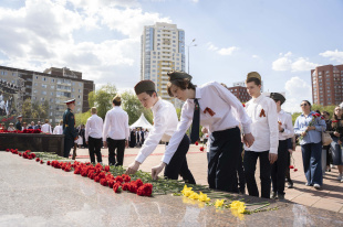 Екатеринбуржцы почтили память фронтовиков и тружеников тыла