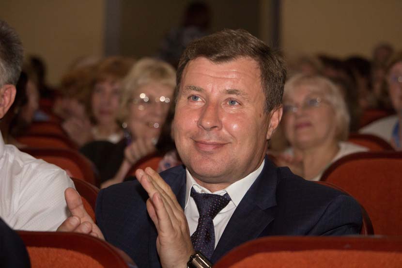 Поездка по святым местам: депутат Сергей Мелехин помог организовать экскурсию на Ганину Яму