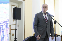 Поздравление Почетного гражданина уральской столицы Якова Силина