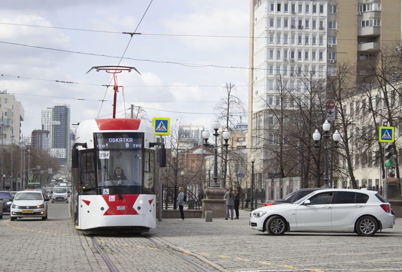 Депутаты предложили жителям Екатеринбурга придумать «транспорт будущего»