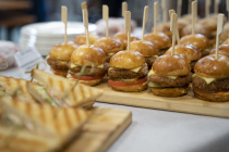 Здоровый перекус – реальность. Депутаты оценили дополнительное питание в школах 