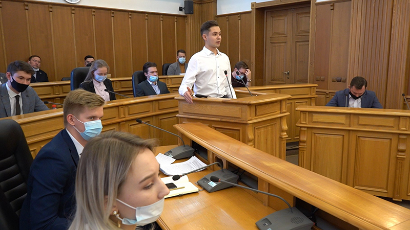 На включение в состав Общественной палаты Екатеринбурга претендуют четыре студента