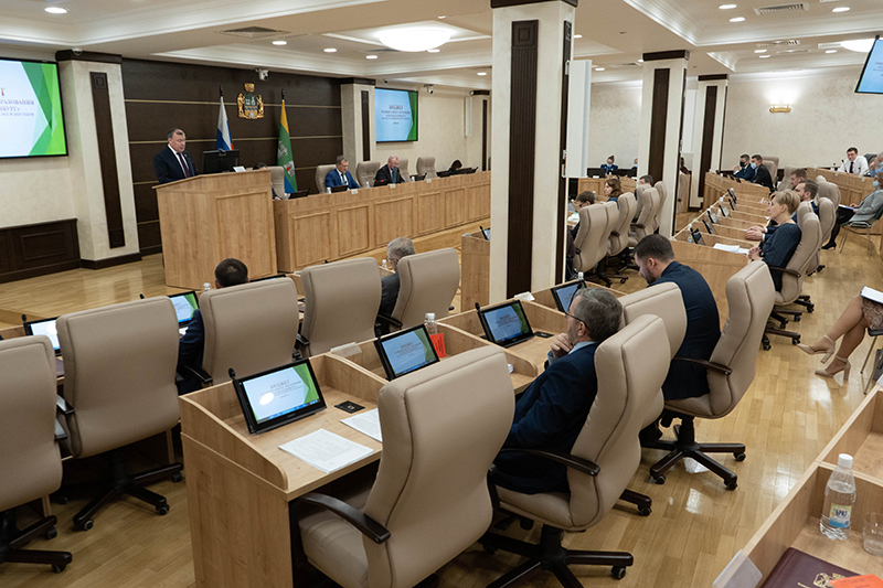 Депутаты утвердили бюджет Екатеринбурга на 2022-2024 годы