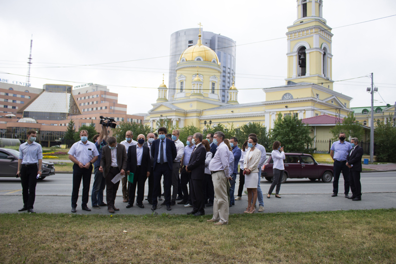 Депутаты городской Думы приняли участие в объезде Октябрьского района