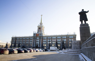 Навстречу жителям: жилье для участковых, экскурсии по городскому парламенту