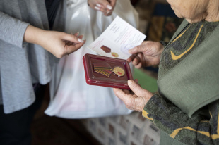 80 лет Великой Победе! Депутаты вручили ветеранам юбилейные медали