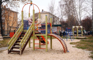 Обещали-сделали: отправка автомобилей в зону СВО, новая детская площадка