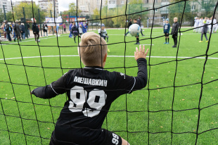 Еще две площадки открылись в Екатеринбурге по проекту «Спорт в каждый двор»