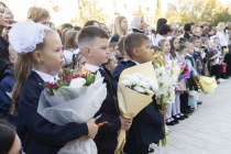 Депутаты помогли многодетным семьям и детям участников СВО подготовиться к школе