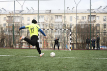 На Эльмаше открылся многофункциональный дворовый корт