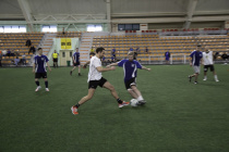 Спорт объединяет. Депутаты сыграли в футбол на благотворительном турнире