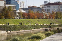 Навстречу жителям: образовательный проект, субботник и юбилей школы