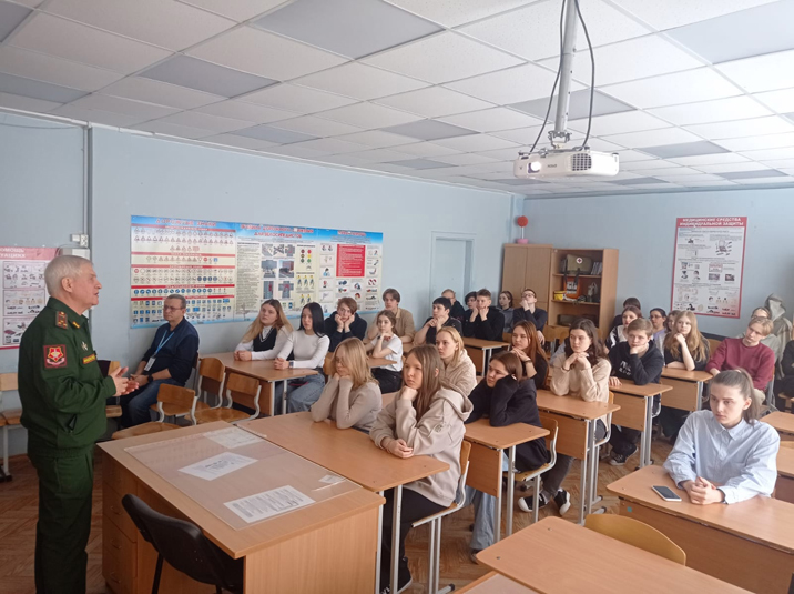 iuf0MeYvF-4.jpg