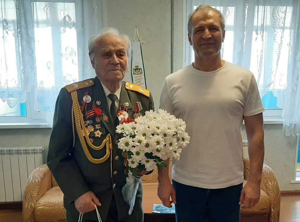 RVz97JYDZbA.jpg